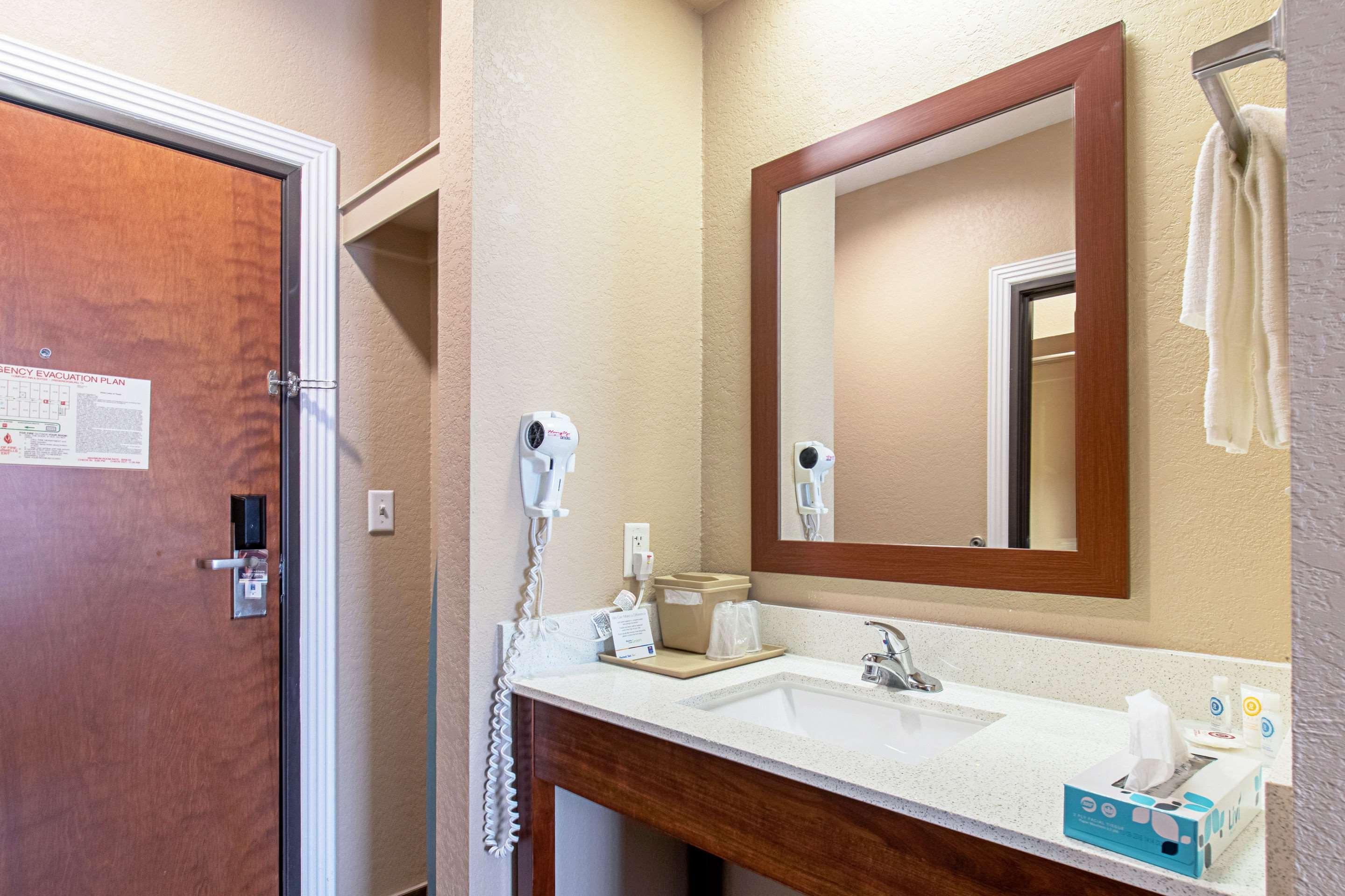 Comfort Inn & Suites And Suites Fredericksburg Eksteriør bilde